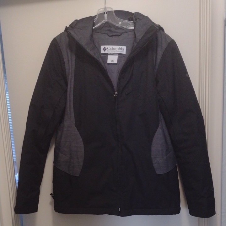 Columbia Women's Hooded Black Insulated Jacket (J613)